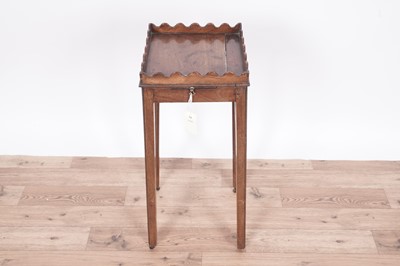 Lot 63 - A George III mahogany urn/kettle stand