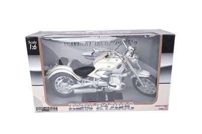 Lot 150 - Two New-Ray diecast models; and a Guiloy Honda Goldwing