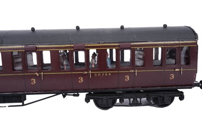 Lot 32 - Three 0-gauge kit-built carriages