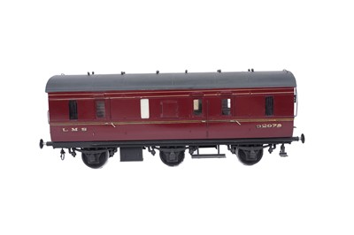 Lot 32 - Three 0-gauge kit-built carriages