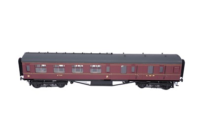 Lot 36 - Two boxed 0-gauge carriages