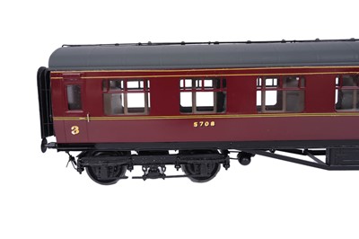Lot 36 - Two boxed 0-gauge carriages