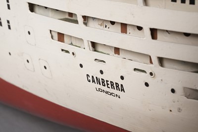 Lot 688 - A large hand-built remote control scale model of the SS Canberra