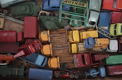 Lot 189 - A selection of diecast model vehicles including: Corgi