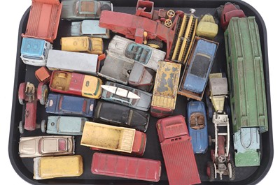 Lot 189 - A selection of diecast model vehicles including: Corgi