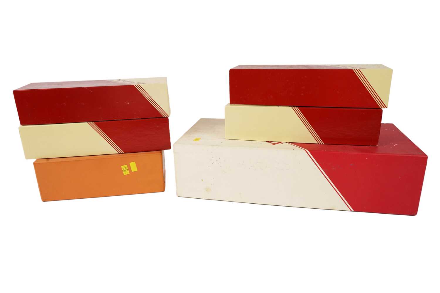 Lot 80 - Red Caboose 0-gauge tankers and rolling stock