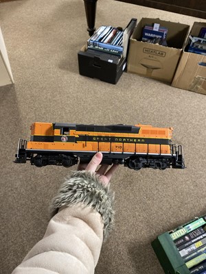 Lot 158 - The Car Works 0 scale cabs and cars