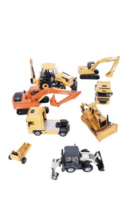 Lot 183 - A selection of diecast models of construction and excavation vehicles makers