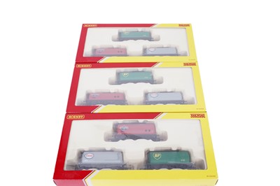 Lot 49 - A selection of Hornby 00-gauge rolling stock