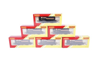 Lot 49 - A selection of Hornby 00-gauge rolling stock