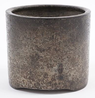 Lot 896 - A Chinese bronze brush washer