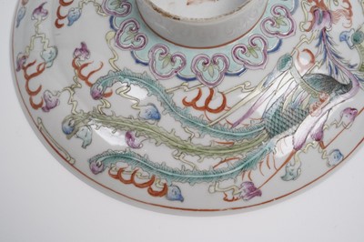 Lot 850 - A pair of Chinese famille rose bowls and covers
