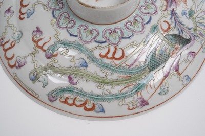 Lot 850 - A pair of Chinese famille rose bowls and covers