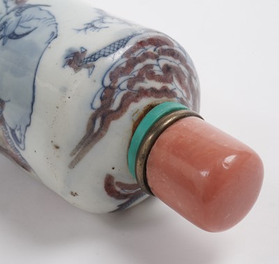 Lot 838 - A large Chinese snuff bottle