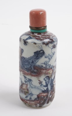Lot 838 - A large Chinese snuff bottle