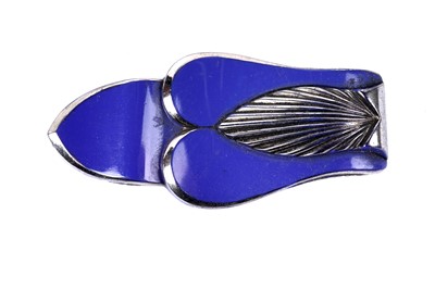Lot 1530 - Art Deco dress clip brooches and buckles