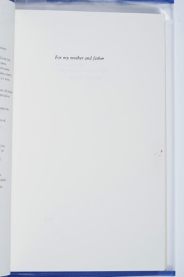 Lot 730 - A Thomas Pynchon signed first edition copy of Vineland
