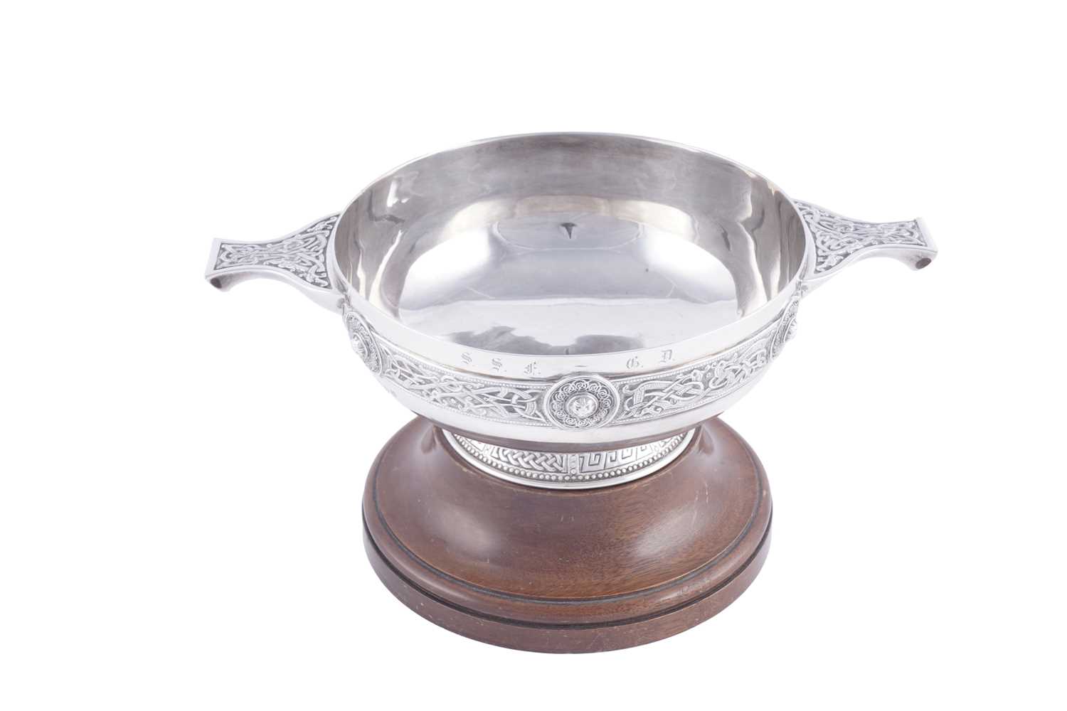 Lot 3 - A George V Irish large silver quaich