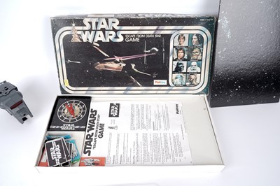 Lot 15 - A collection of Star Wars toys