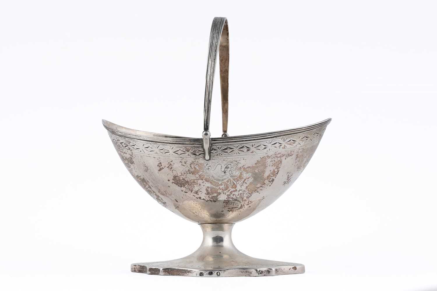 Lot 93 - A George III Scottish silver sugar basket