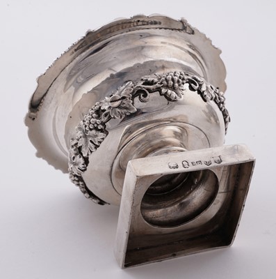Lot 106 - A pair of George IV silver salts
