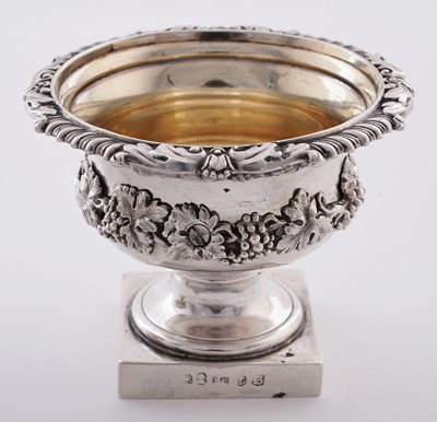 Lot 106 - A pair of George IV silver salts