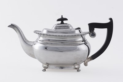 Lot 13 - A George V silver three-piece tea set