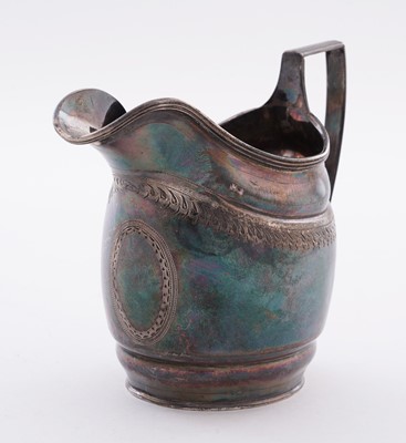 Lot 113 - A George III small silver cream jug