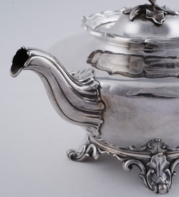 Lot 85 - A William IV silver three piece tea service