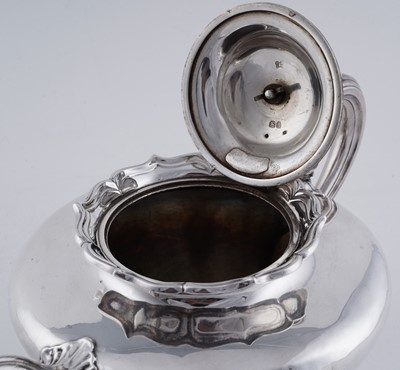 Lot 85 - A William IV silver three piece tea service