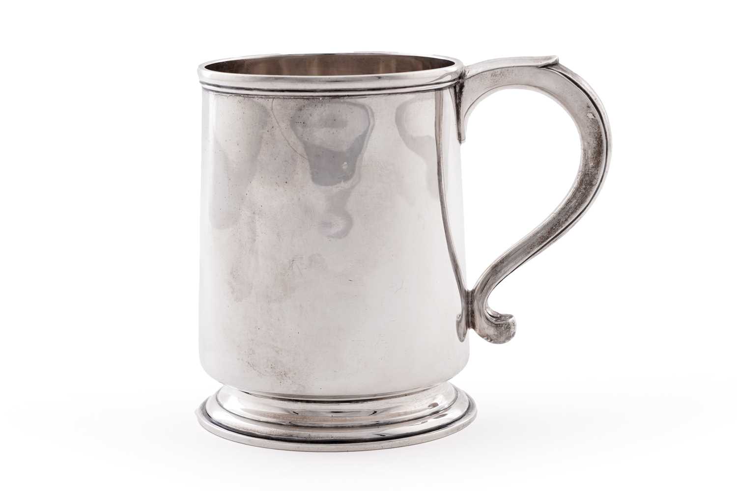 Lot 6 - A George V silver mug