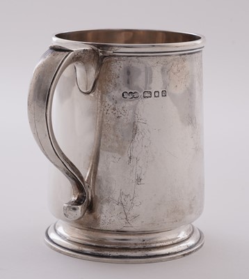 Lot 6 - A George V silver mug
