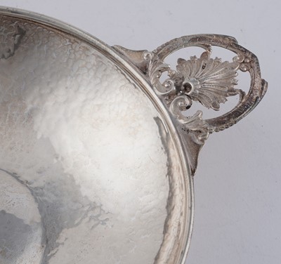 Lot 40 - A Great War period silver dish