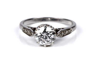 Lot 625 - A solitaire diamond ring