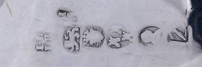Lot 60 - A George III silver sauceboat on three legs