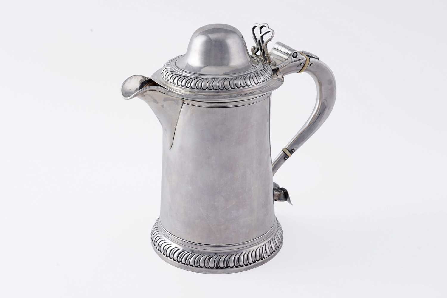 Lot 86 - A George III silver tankard