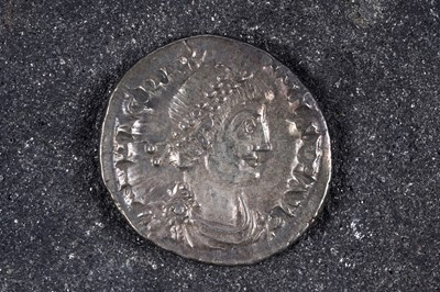 Lot 372 - Three Roman coins: Magnus Maximus Siliqua, Trier