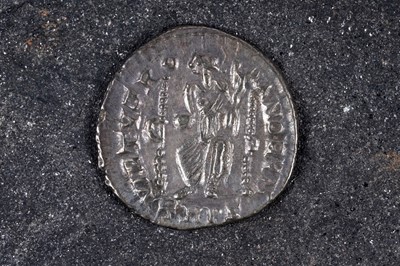 Lot 372 - Three Roman coins: Magnus Maximus Siliqua, Trier