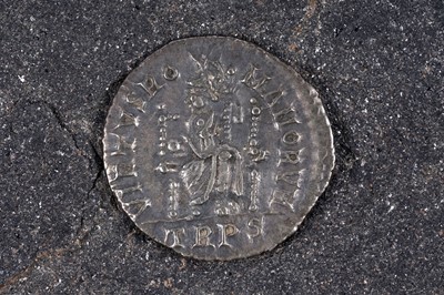 Lot 372 - Three Roman coins: Magnus Maximus Siliqua, Trier