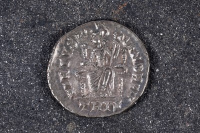 Lot 372 - Three Roman coins: Magnus Maximus Siliqua, Trier