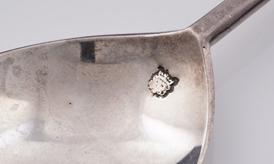 Lot 299 - An Elizabeth I silver seal top spoon