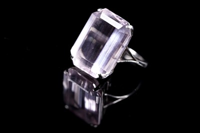 Lot 874 - A single stone Kunzite ring
