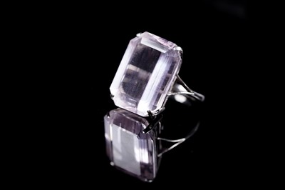 Lot 874 - A single stone Kunzite ring