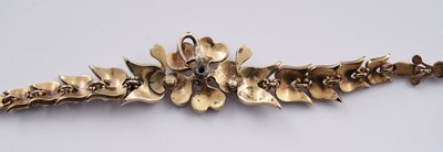 Lot 686 - A late Victorian half-pearl and diamond necklace