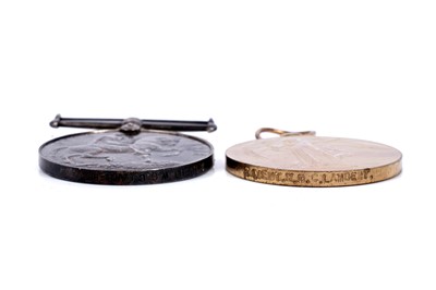 Lot 8 - A pair of First World War medals and effects