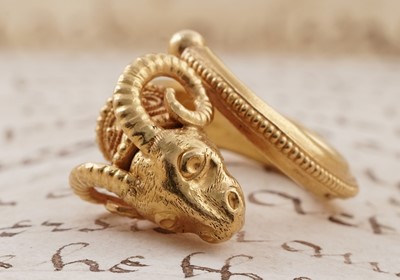 Lot 715 - Ilias Lalaounis: an 18ct yellow gold ram pattern ring