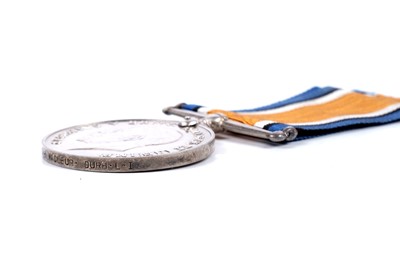 Lot 35 - A pair of First World War general service medals