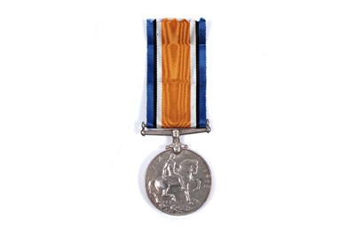 Lot 35 - A pair of First World War general service medals