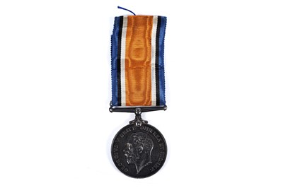 Lot 38 - A pair of First World War general service medals