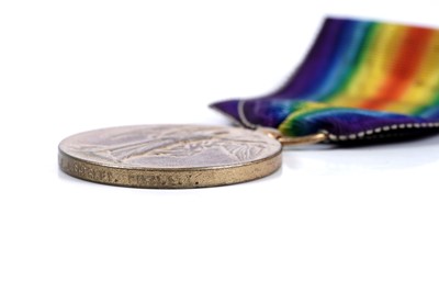 Lot 41 - First World War pair of general service medals